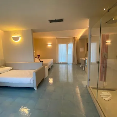 Ξενοδοχείο Village Eden 3*