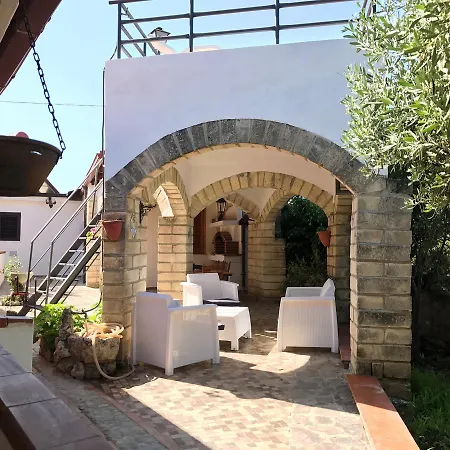 Village Eden 3*