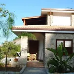 Ξενοδοχείο Village Eden 3*