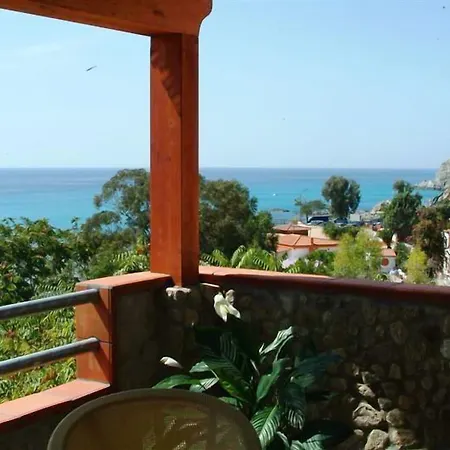 Village Eden מלון קאפו ואטיצ'אנו