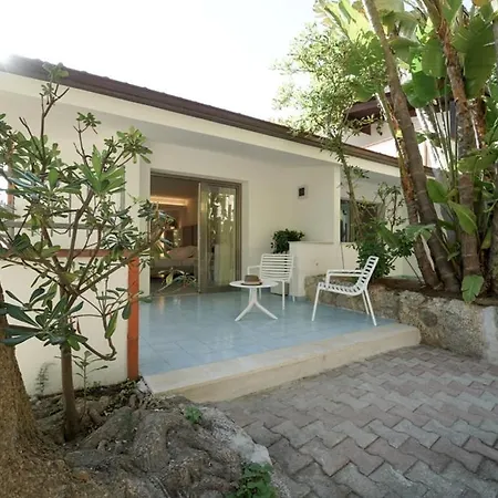 Village Eden מלון קאפו ואטיצ'אנו