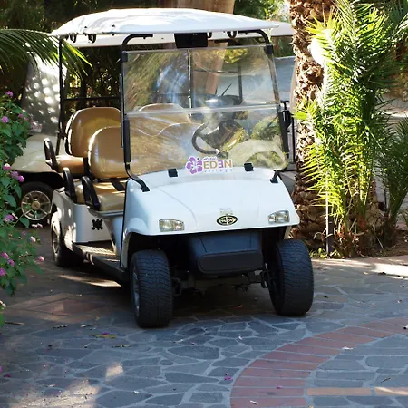 Village Eden מלון