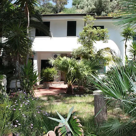 Village Eden Hotel