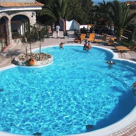 Village Eden فندق 3*