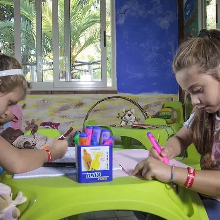 Village Eden فندق