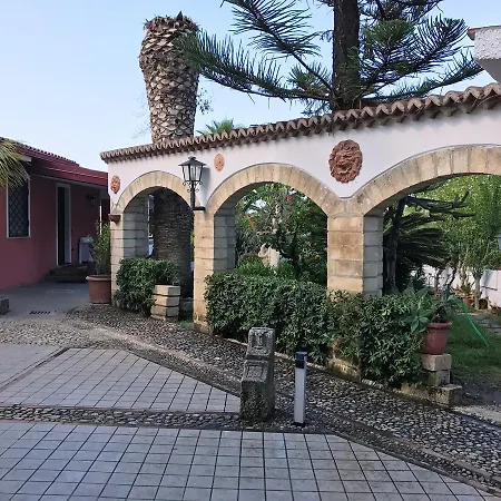 Village Eden 3* Капо-Ватикано